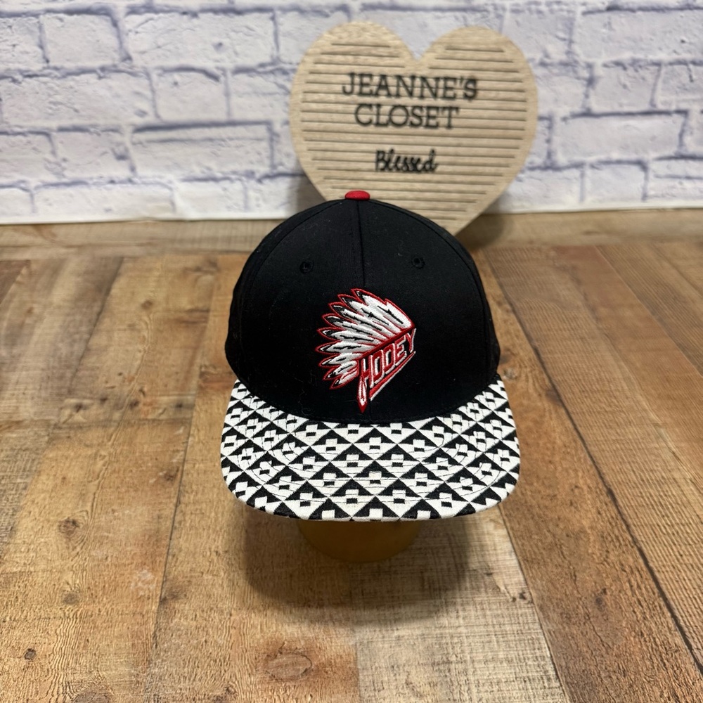 Hooey Indian Feathers Adjustable Snapback Trucker Cap Hat Black Red Beige